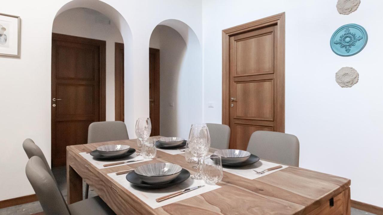 Italianway - Barberini Elegantia Apartments Roma ภายนอก รูปภาพ