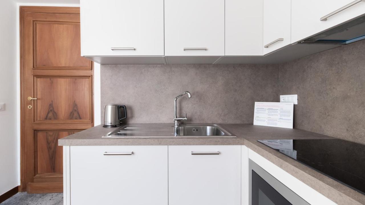 Italianway - Barberini Elegantia Apartments Roma ภายนอก รูปภาพ