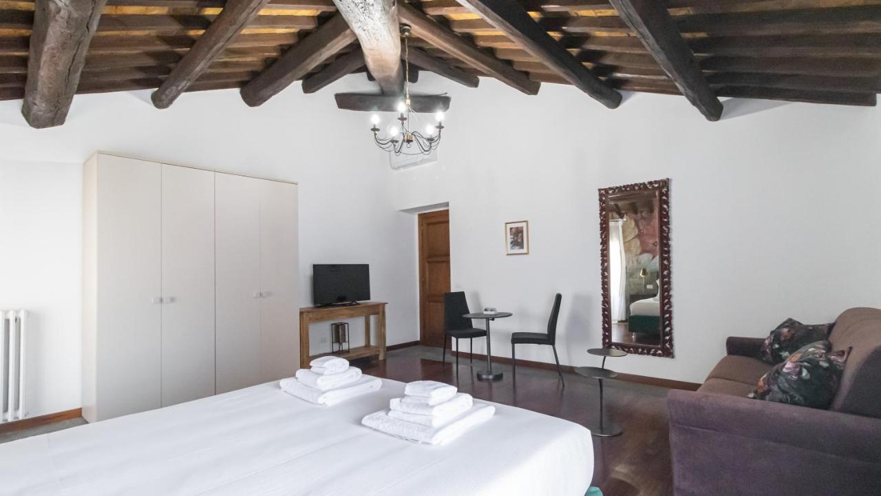 Italianway - Barberini Elegantia Apartments Roma ภายนอก รูปภาพ