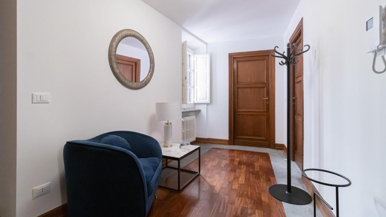 Italianway - Barberini Elegantia Apartments Roma ภายนอก รูปภาพ