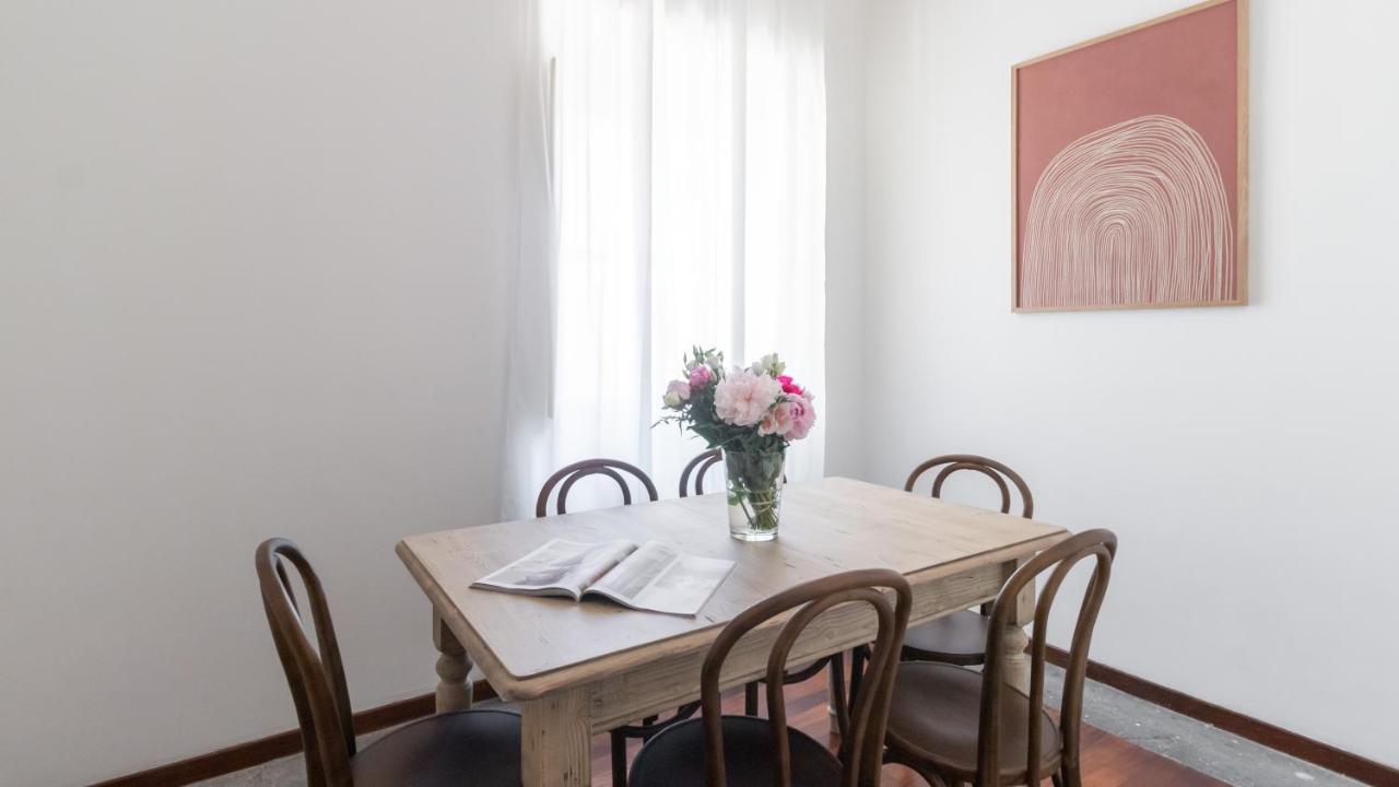 Italianway - Barberini Elegantia Apartments Roma ภายนอก รูปภาพ